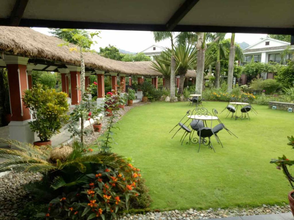 Shangri-La Village Resort, Pokhara Exterior photo